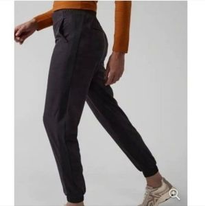 Athleta Brooklyn black Lined Camo Jogger 0